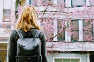 backpack tim-gouw-227623-unsplash