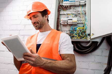 How to Start an Electrical Franchise Business